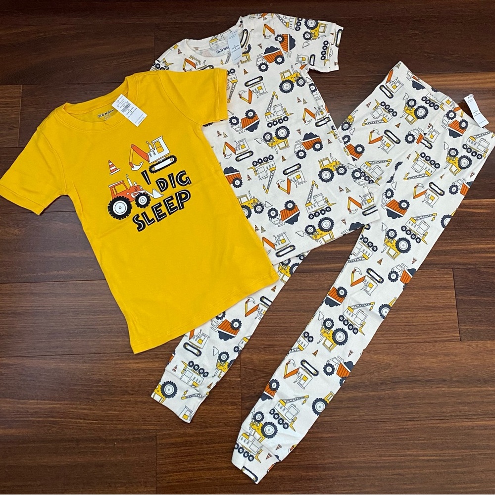BNWT 3-Piece Old Navy Construction Truck Pajama Set